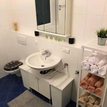 Schoene 128qm Grosse In Waldrandlage 아파트 *
